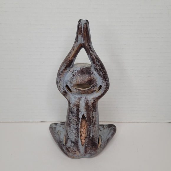 Yoga Frog Stretching Ceramic Statue Potpourri Scent Holder - Picture 4 of 9